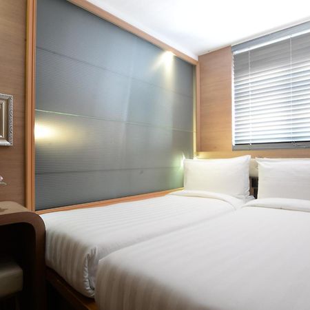 บลูเจย์ เรสซิเดนซ์ Hotel ฮ่องกง ภายนอก รูปภาพ